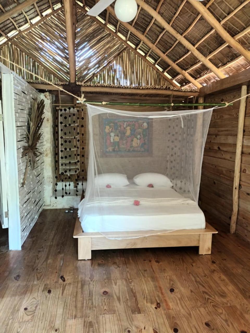 Samo Eco Lodge Лас Терренас Экстерьер фото